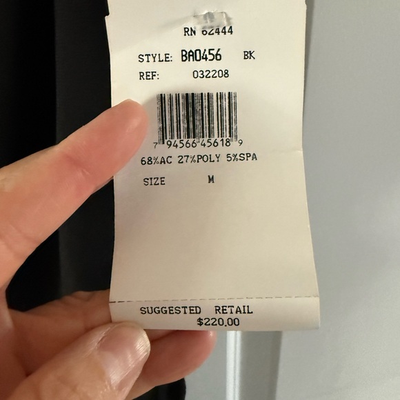 Nicole Miller Elegant Black Attire - Picture 4 of 6